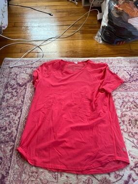 lululemon athletica Women's Short Sleeve Tee - Hot Pink